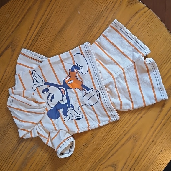 12mo Disney outfit - Picture 4 of 6
